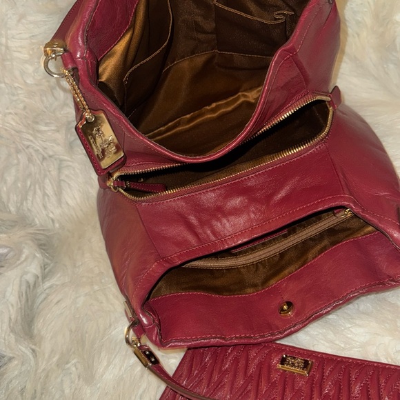 COACH BAG SET USE ONCE LIKE NEW - Picture 7 of 15